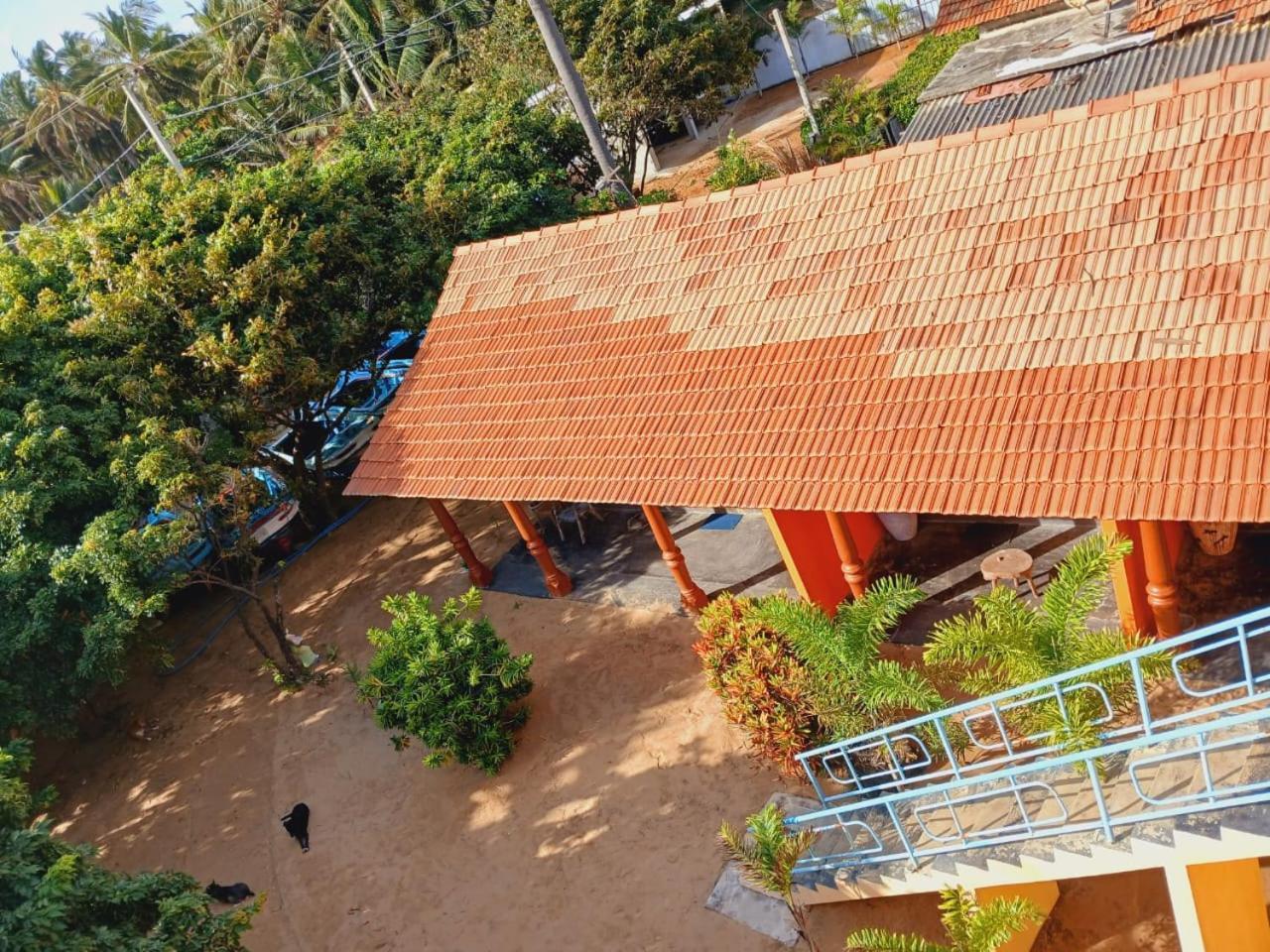 Dolphin Village Alankuda Luaran gambar