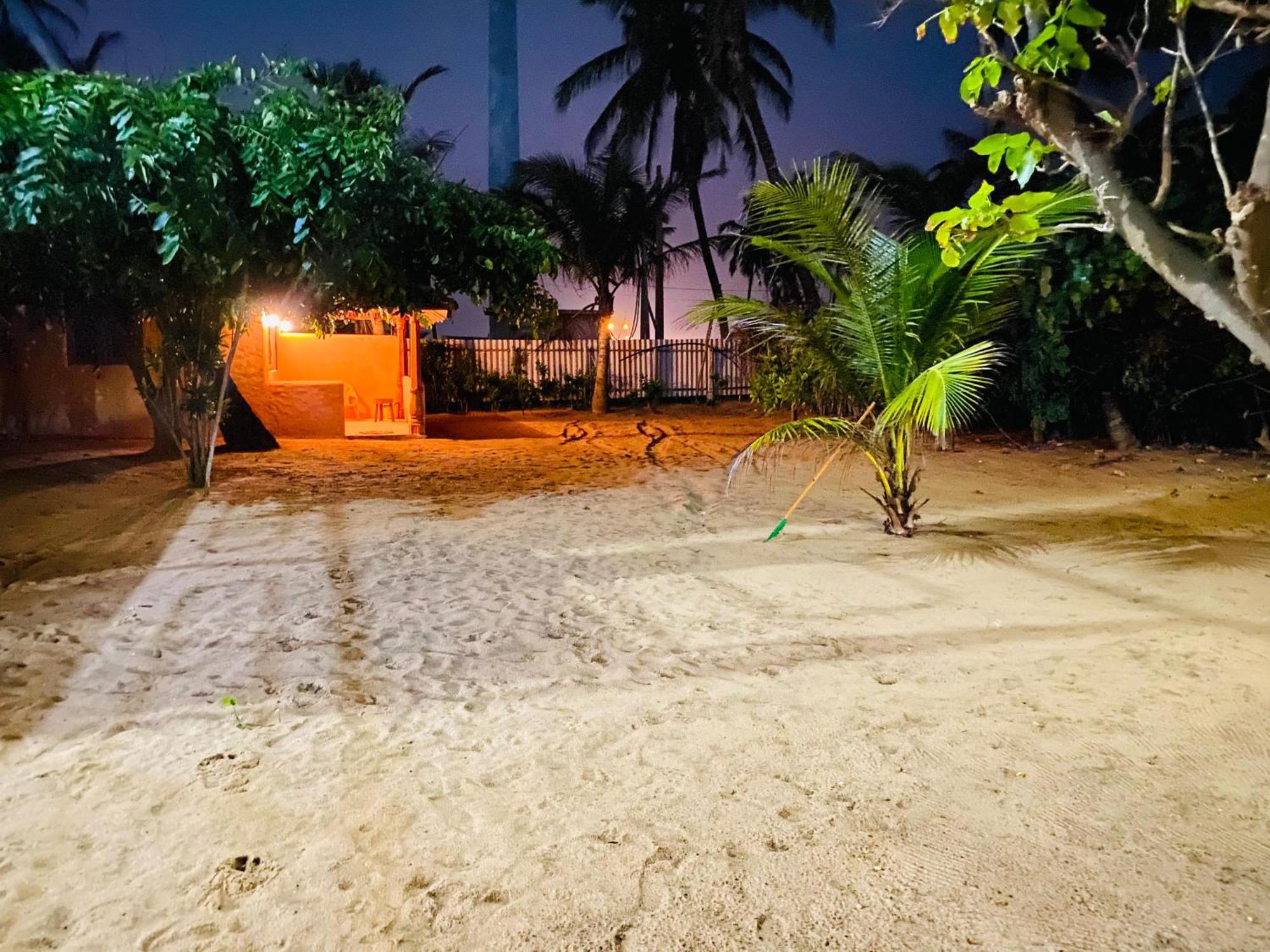Dolphin Village Alankuda Luaran gambar