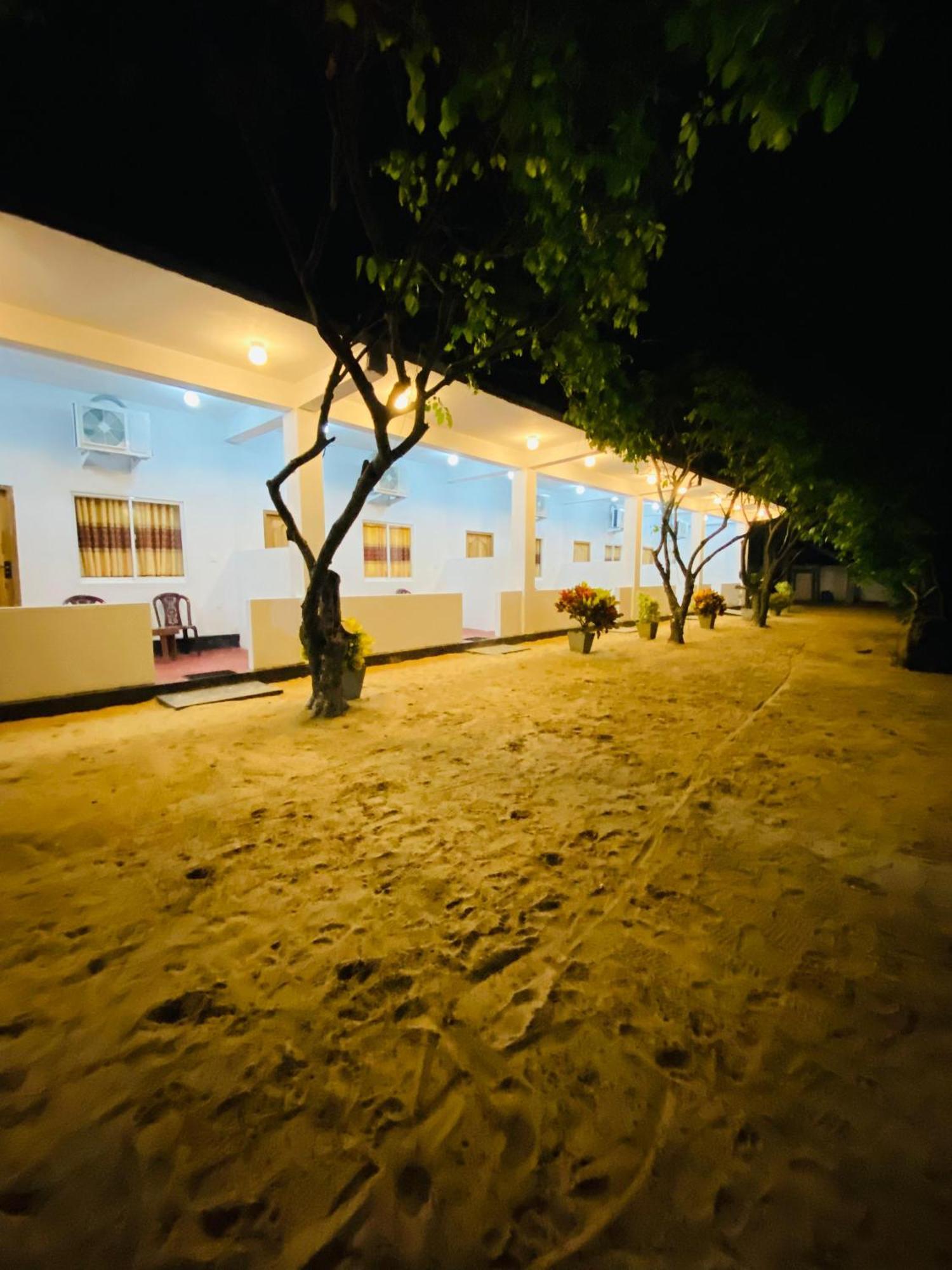 Dolphin Village Alankuda Luaran gambar