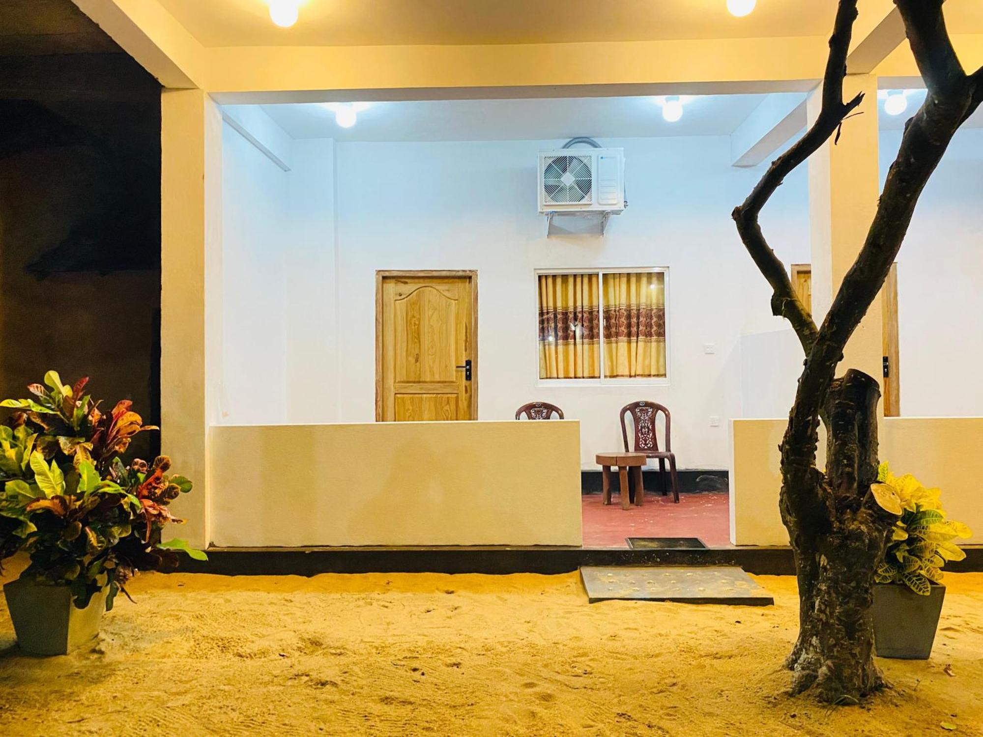 Dolphin Village Alankuda Luaran gambar