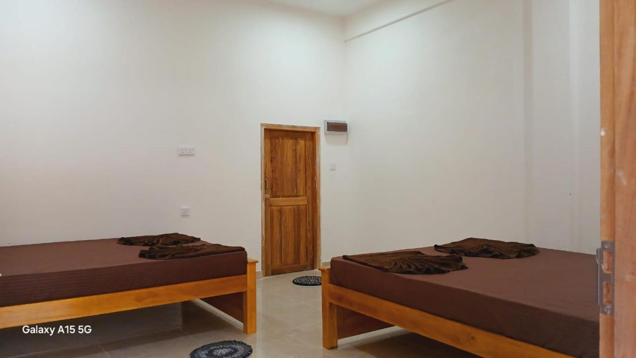 Dolphin Village Alankuda Luaran gambar